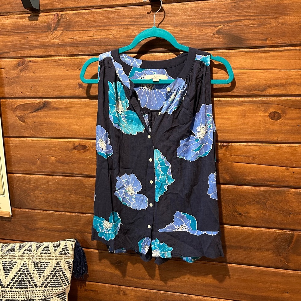 Loft - women’s sleeveless top